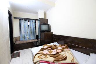 Hotel J. M. Deluxe, New Delhi 2